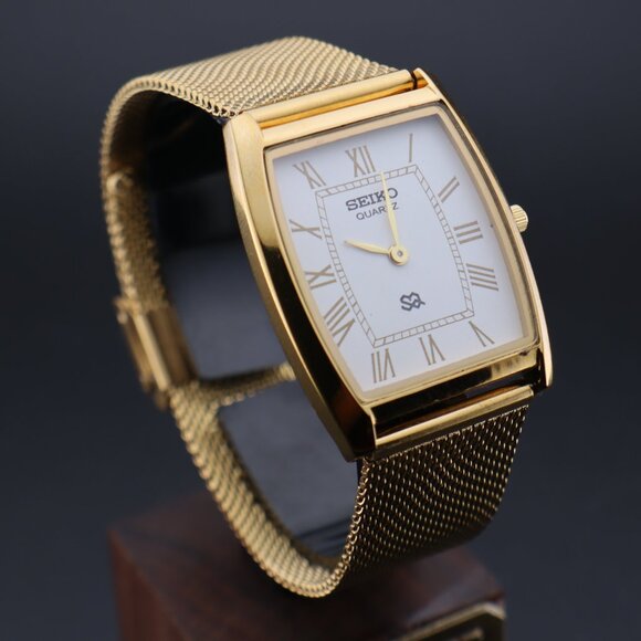 Vintage Seiko Slim Tonneau Tank Quartz Gentlemen's Wrist Watch  - FREE SHIPPING - Picture 1 of 7